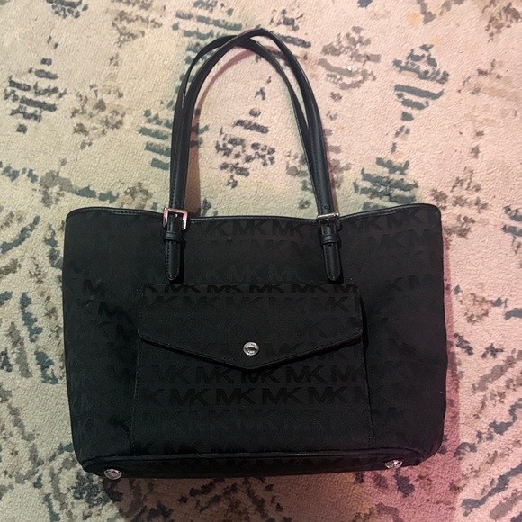 Michael Kors Handbags - Michael Kors Black Signature Tote